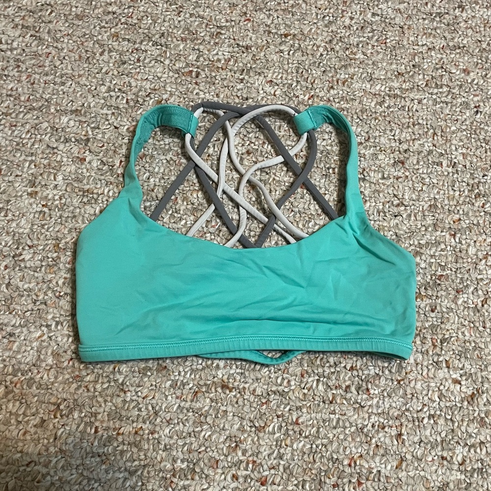 Lululemon sports bra